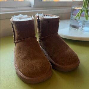 Koolaburra Chestnut Suede Baby Boots